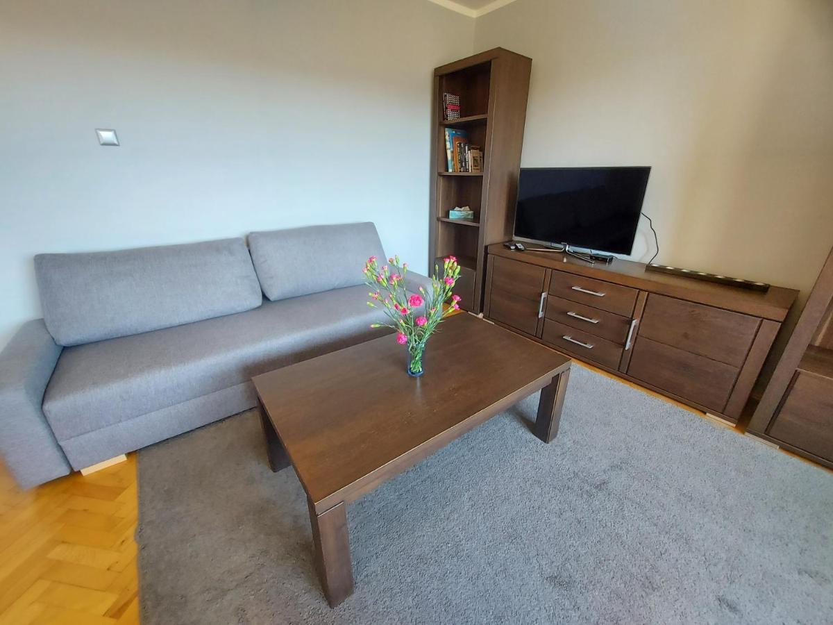 Wygodny Przestronny Apartament Janowskie Blonia Rumia Exteriör bild